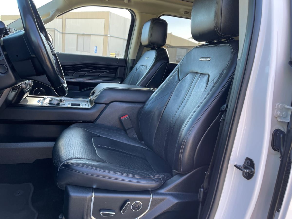 Used 2019 Ford Expedition Platinum RWD image 18