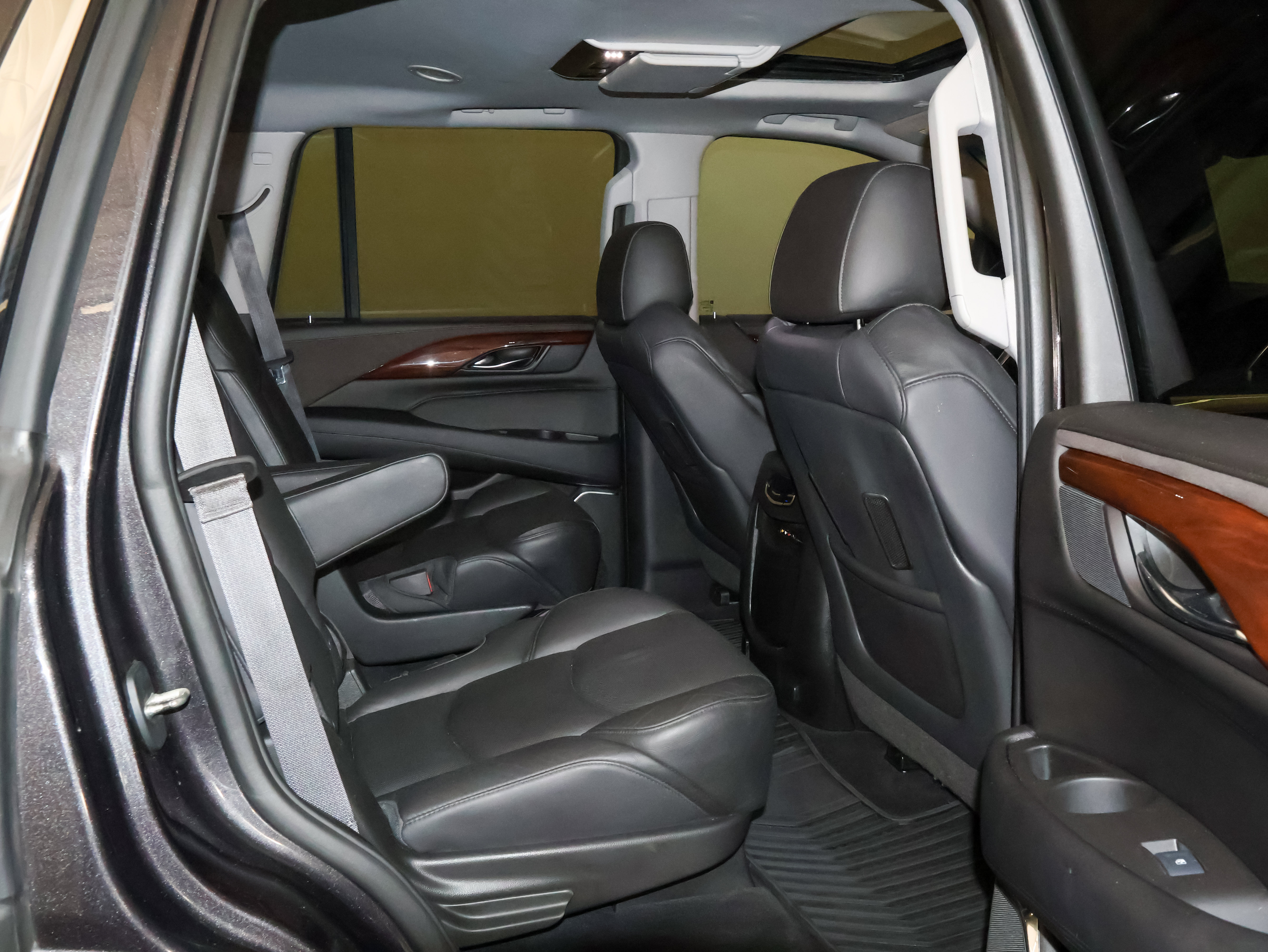 Used 2016 Cadillac Escalade Luxury RWD image 58