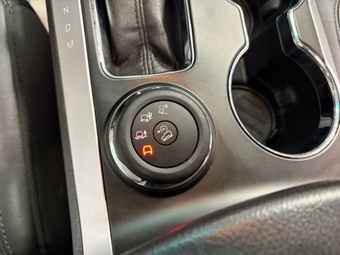 Used 2015 Ford Explorer XLT w/ Equipment Group 202A image 23