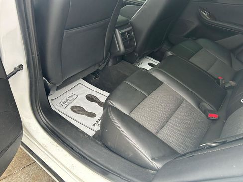 Used 2014 Chevrolet Impala LT FWD image 9