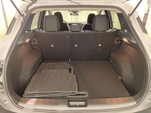 Used 2025 Nissan Kicks SV image 25