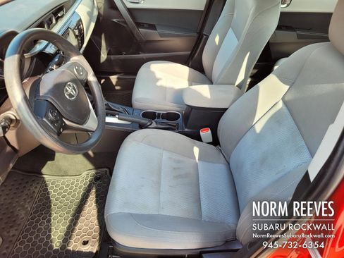 Used 2016 Toyota Corolla LE image 3