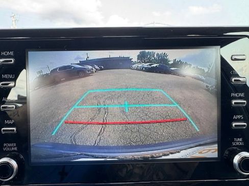 Used 2020 Toyota Corolla SE FWD image 19