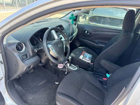Used 2019 Nissan Versa SV FWD image 8