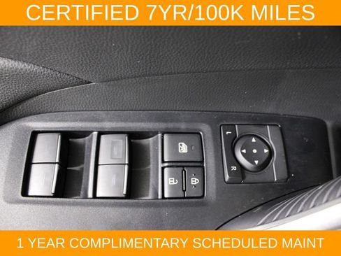 Used 2025 Toyota RAV4 XLE AWD/4WD image 19