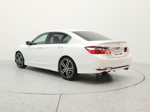 Used 2016 Honda Accord Sport image 7