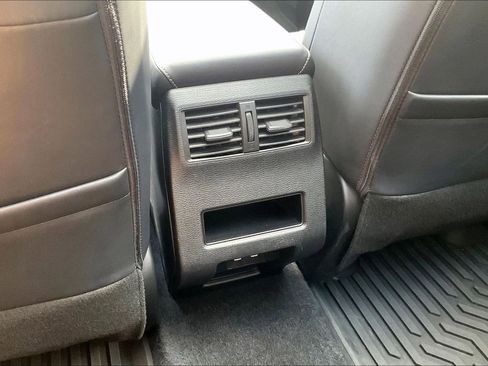 Used 2025 Mitsubishi Outlander SE AWD/4WD image 30