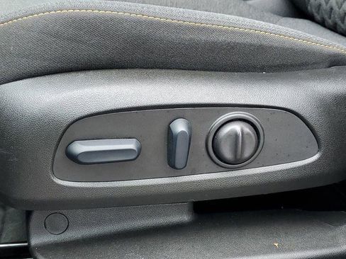 Used 2024 Chevrolet Equinox LT FWD image 6