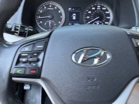 Used 2017 Hyundai Tucson Value AWD/4WD image 20
