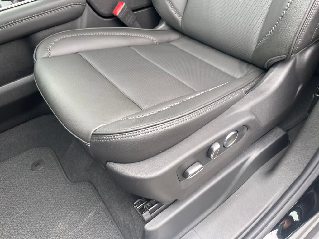 New 2026 GMC Yukon Denali w/ Advanced Technology Package AWD/4WD image 22