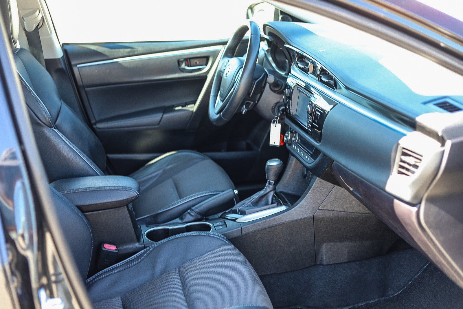 Used 2016 Toyota Corolla S FWD image 15