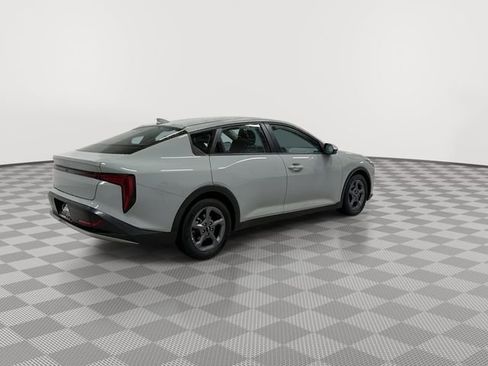 Used 2025 Kia K4 FWD image 11