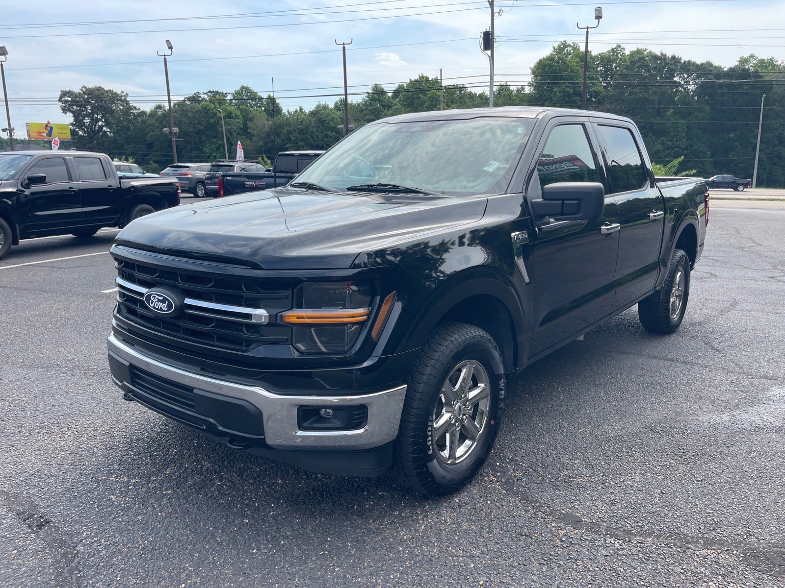 Used 2025 Ford F150 XLT w/ Equipment Group 301A Standard AWD/4WD image 3