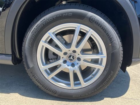 Used 2025 Mercedes-Benz GLC 300 GLC 300 image 15