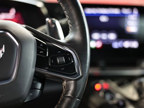 Used 2021 Chevrolet Corvette Stingray Coupe w/ Engine Appearance Package image 40