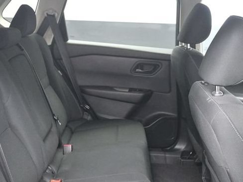 Used 2024 Nissan Rogue S AWD/4WD image 14