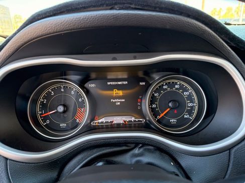Used 2015 Jeep Cherokee Trailhawk w/ Comfort/Convenience Group AWD/4WD image 28