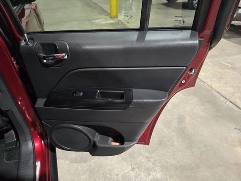 Used 2013 Jeep Compass Sport image 30