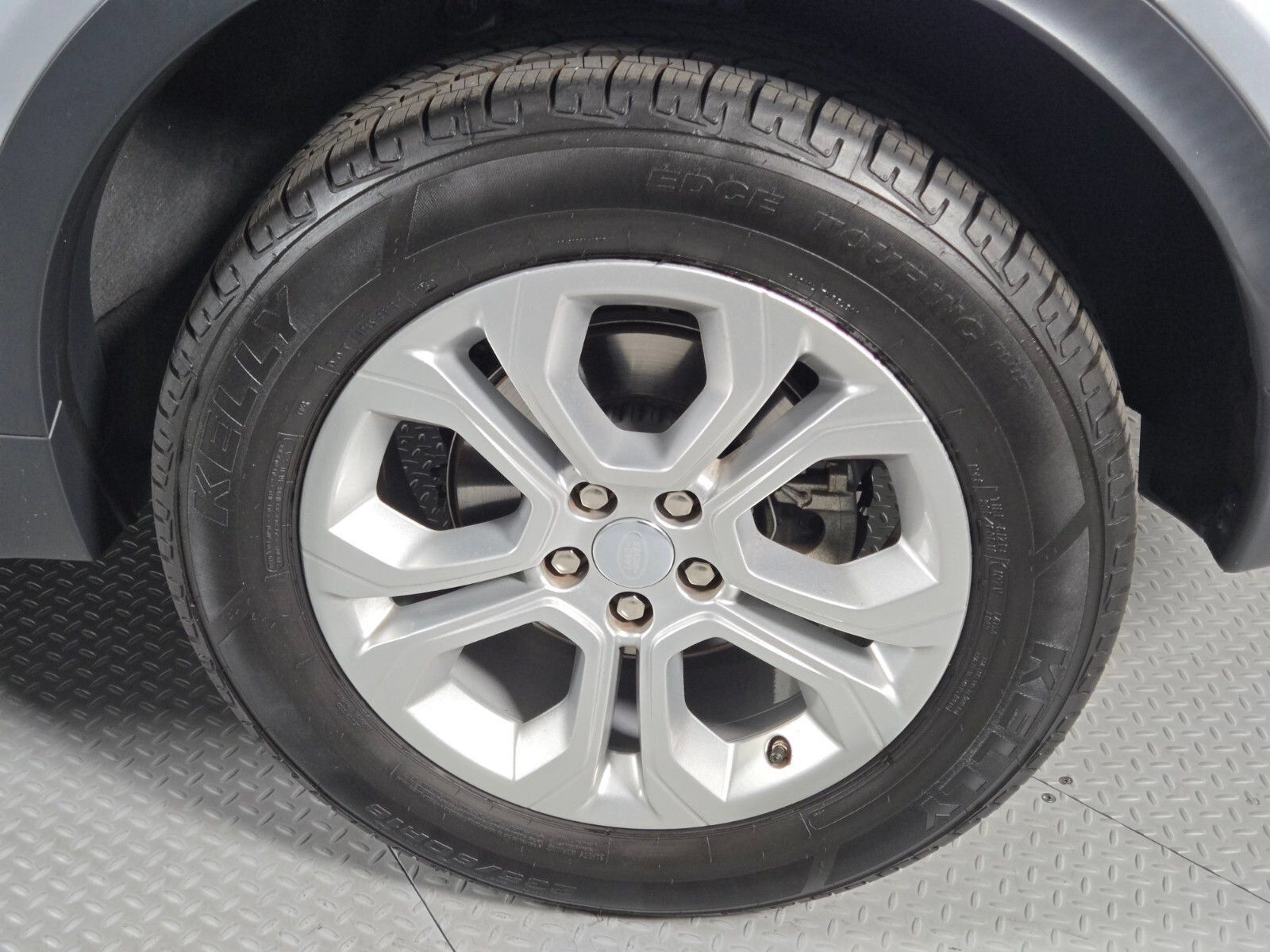 Used 2020 Land Rover Discovery Sport AWD/4WD image 10