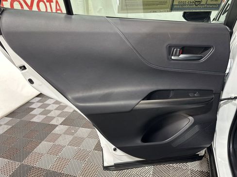 Used 2024 Toyota Venza Limited image 19