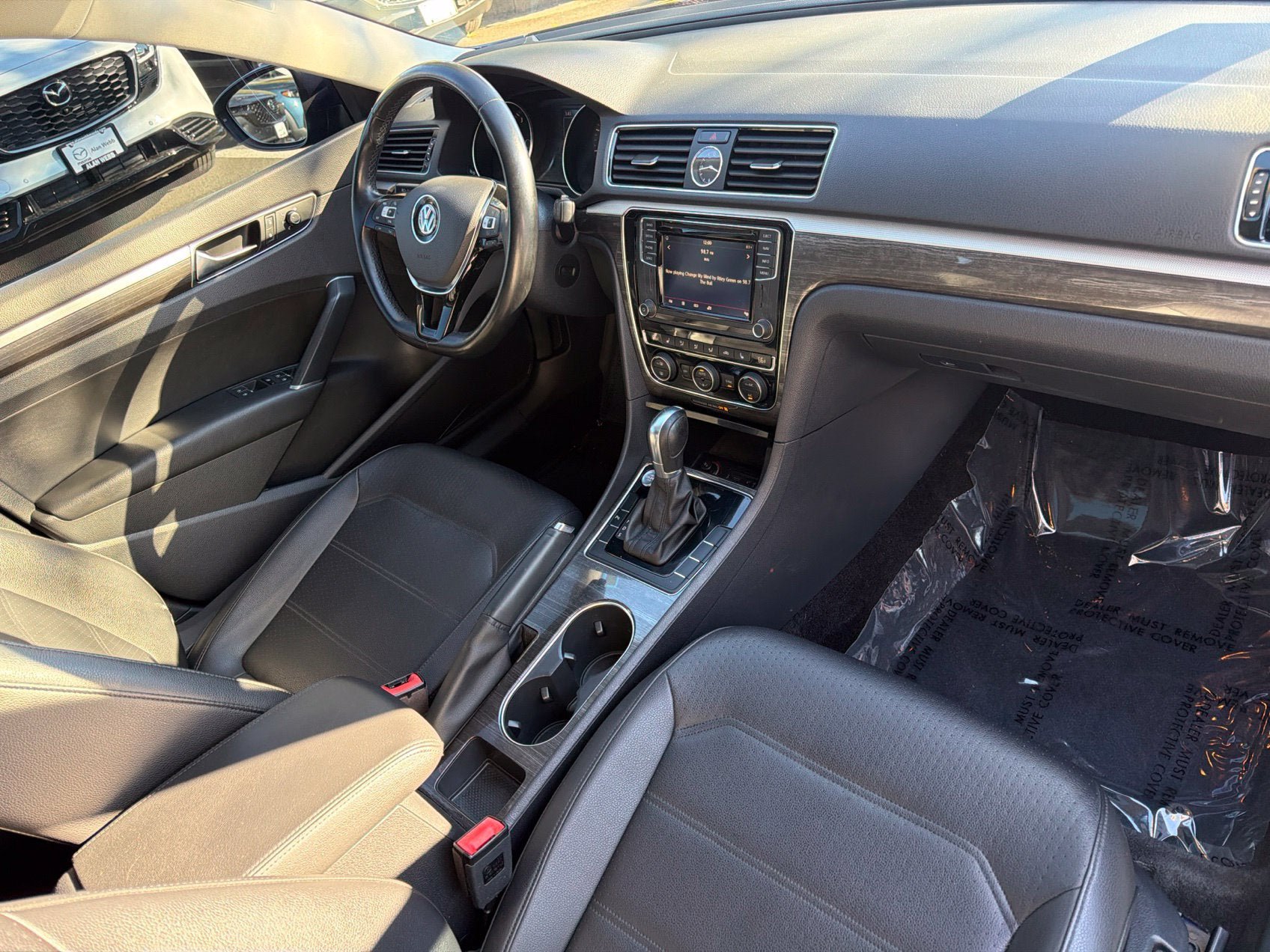 Used 2017 Volkswagen Passat 1.8T SE FWD image 15