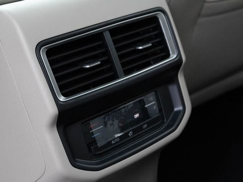 New 2026 Volkswagen Atlas SE image 35