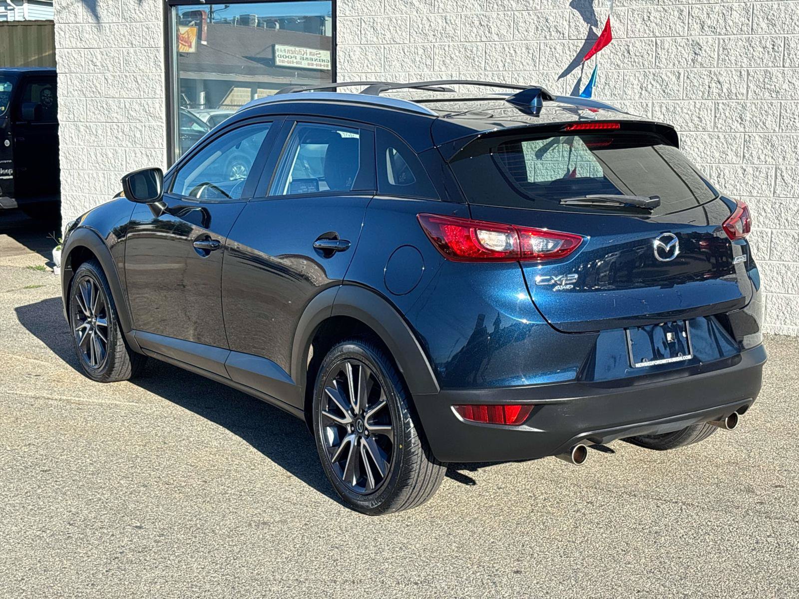 Used 2018 MAZDA CX-3 Touring AWD/4WD image 3