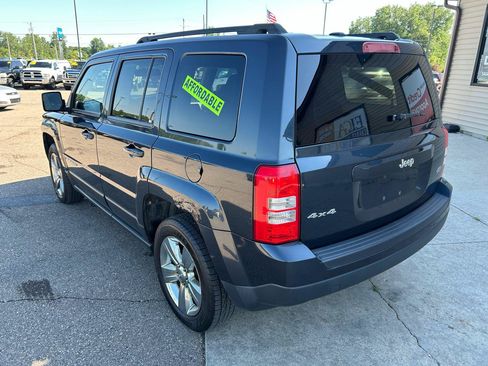 Used 2015 Jeep Patriot Latitude AWD/4WD image 7