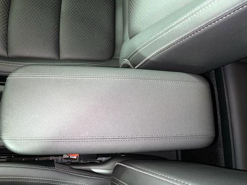 Used 2022 Buick Encore GX Essence FWD image 22