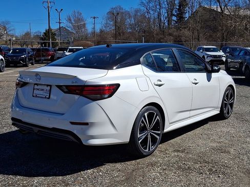 Used 2023 Nissan Sentra SR w/ SR Premium Package image 6