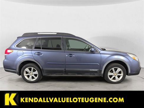 Used 2014 Subaru Outback 2.5i Premium w/ Accessory Value Package (OYY) image 6