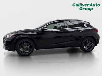 Used 2017 INFINITI QX30 Premium w/ Navigation Package FWD video 2