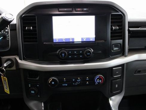 Used 2022 Ford F150 XLT image 12