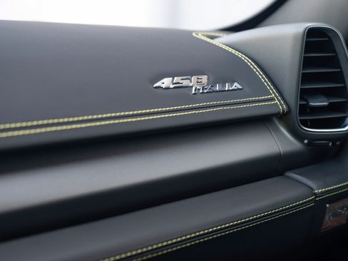 Used 2012 Ferrari 458 Italia Coupe RWD image 50