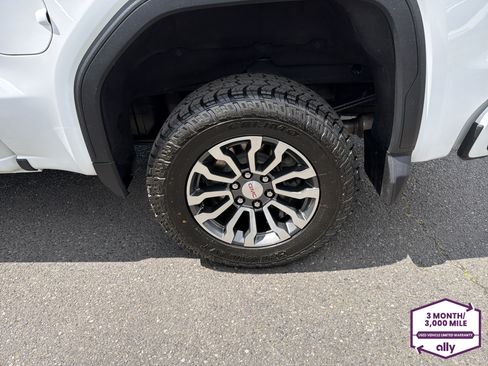 Used 2023 GMC Sierra 1500 AT4 w/ Technology Package AWD/4WD image 25