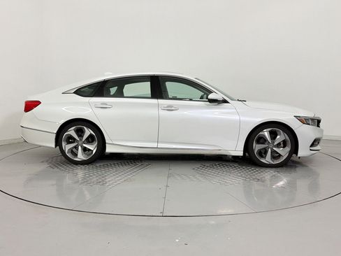 Used 2018 Honda Accord Touring image 8