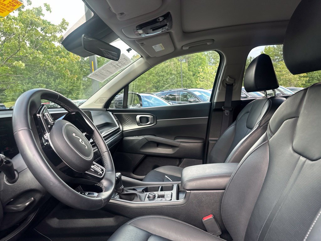 Used 2024 Kia Sorento S w/ Panoramic Sunroof Package AWD/4WD image 9