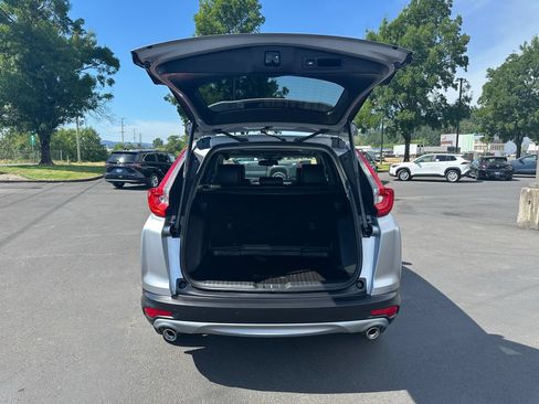Used 2018 Honda CR-V Touring image 11