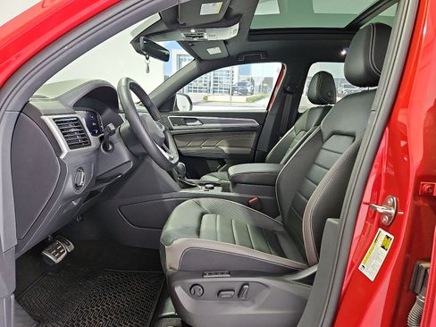 Certified 2023 Volkswagen Atlas Cross Sport SEL Premium R-Line AWD/4WD image 16