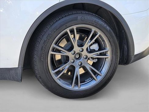 Used 2025 Tesla Model Y Long Range AWD/4WD image 9