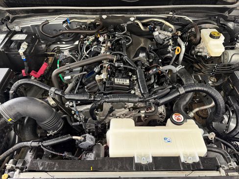 Certified 2024 Toyota Tacoma SR5 AWD/4WD image 32