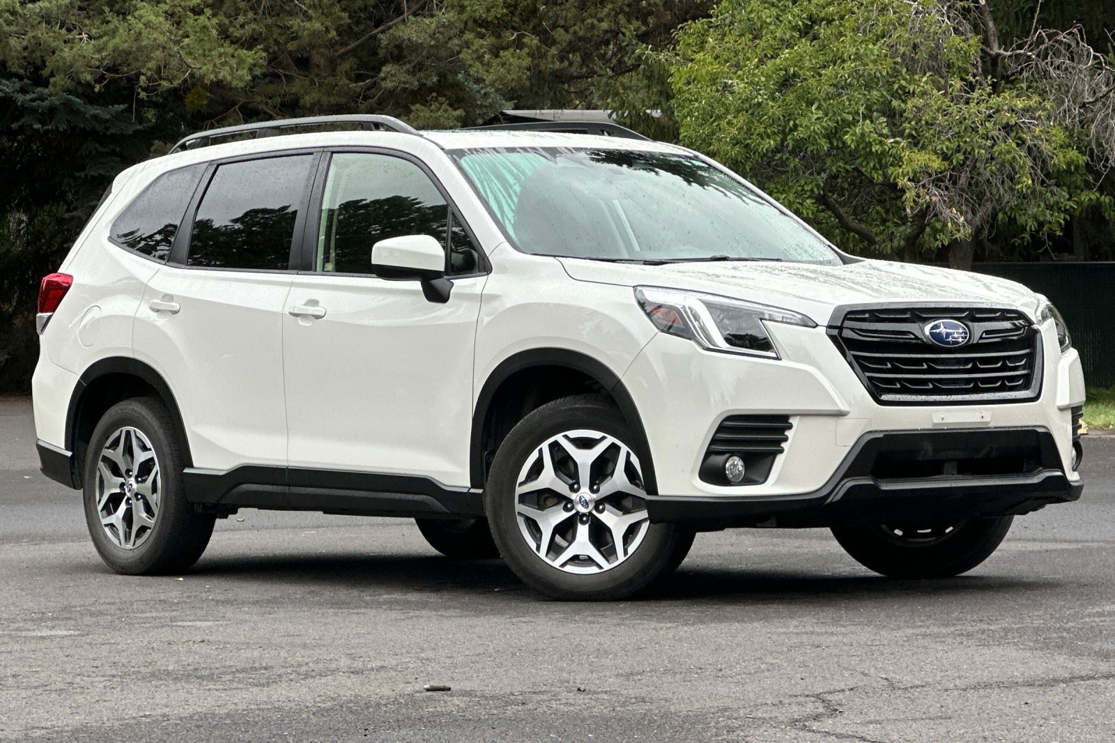 Used 2023 Subaru Forester Premium AWD/4WD image 2