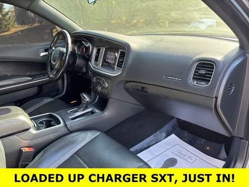 Used 2019 Dodge Charger SXT w/ Leather Interior Group image 28