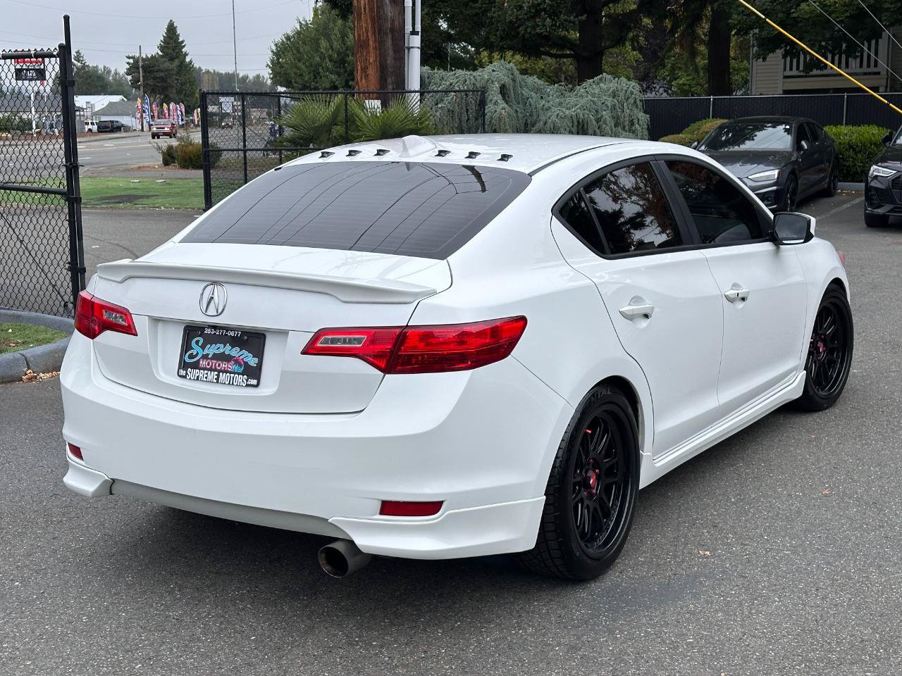 Used 2013 Acura ILX w/ Premium Package FWD image 19