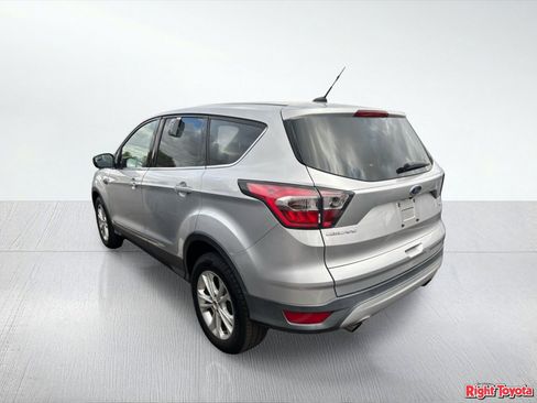 Used 2017 Ford Escape SE AWD/4WD image 3