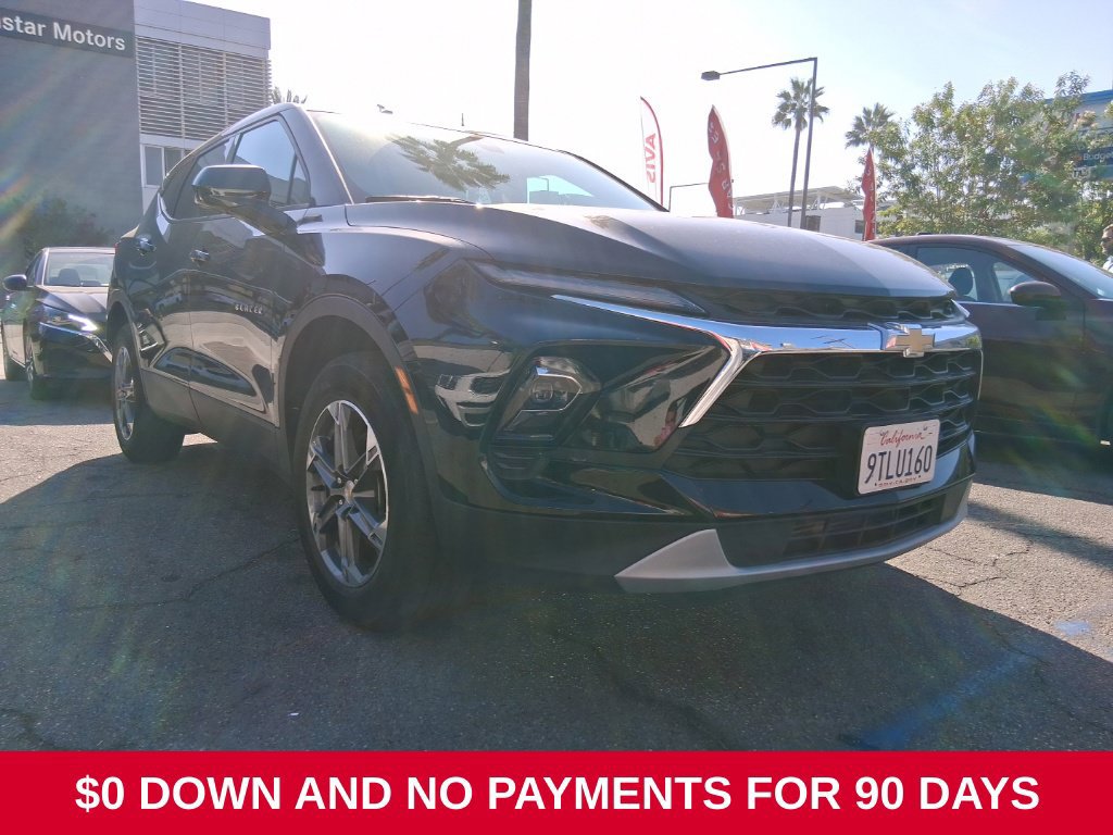 Used 2025 Chevrolet Blazer LT AWD/4WD image 3