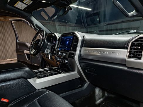 Used 2022 Ford F250 Lariat w/ Snow Plow/Camper Package image 19