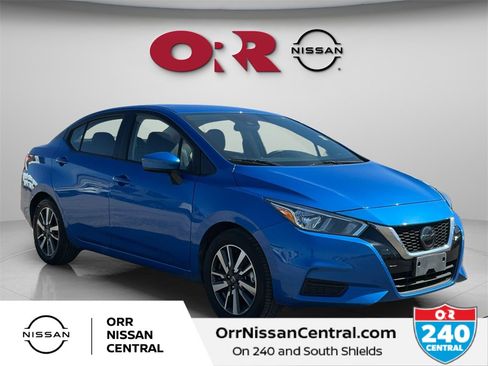Used 2021 Nissan Versa SV image 3