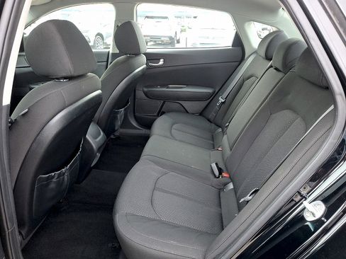 Used 2017 Kia Optima LX image 9