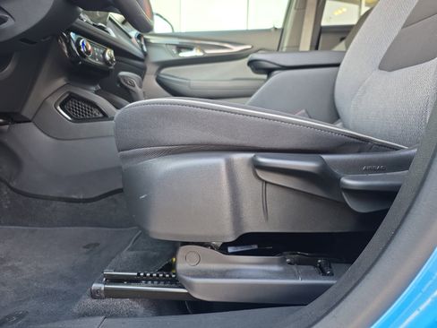 Used 2025 Chevrolet TrailBlazer LT image 16